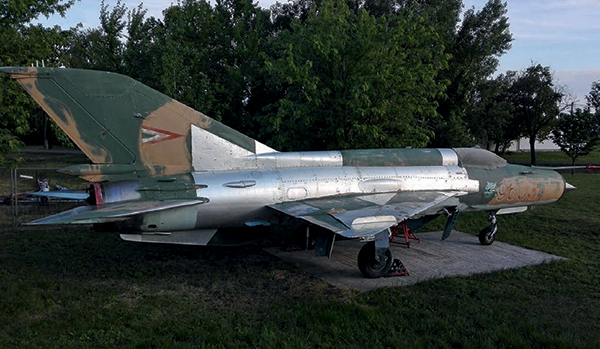 64-66-mig21-4.jpg