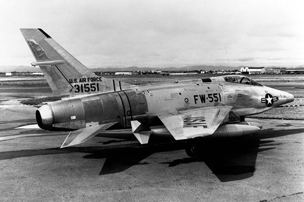 u_s_air_force_north_american_rf-100a_slick_chick_sn_53-1551_the_fifth_of_six_f-100as_modified_for_tactical_reconnaissance_note_the_bulge_in_the_fuselage_below_the_cockpit_for_the_cameras.jpg