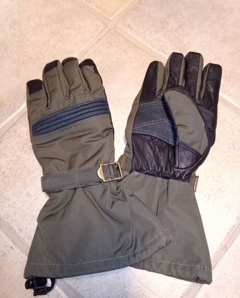 kesztyu3.JPG