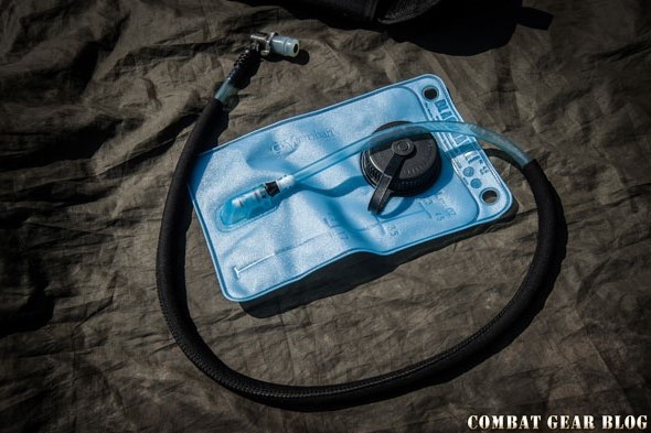 383_blackhawk_side_hydration_pouch_04_1.jpg