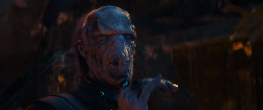 Ebony Maw csitítgatja, miközben kínozza őt