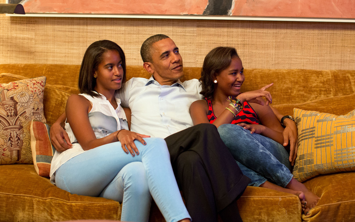 barack-obama-watching-tv-ftr.jpg