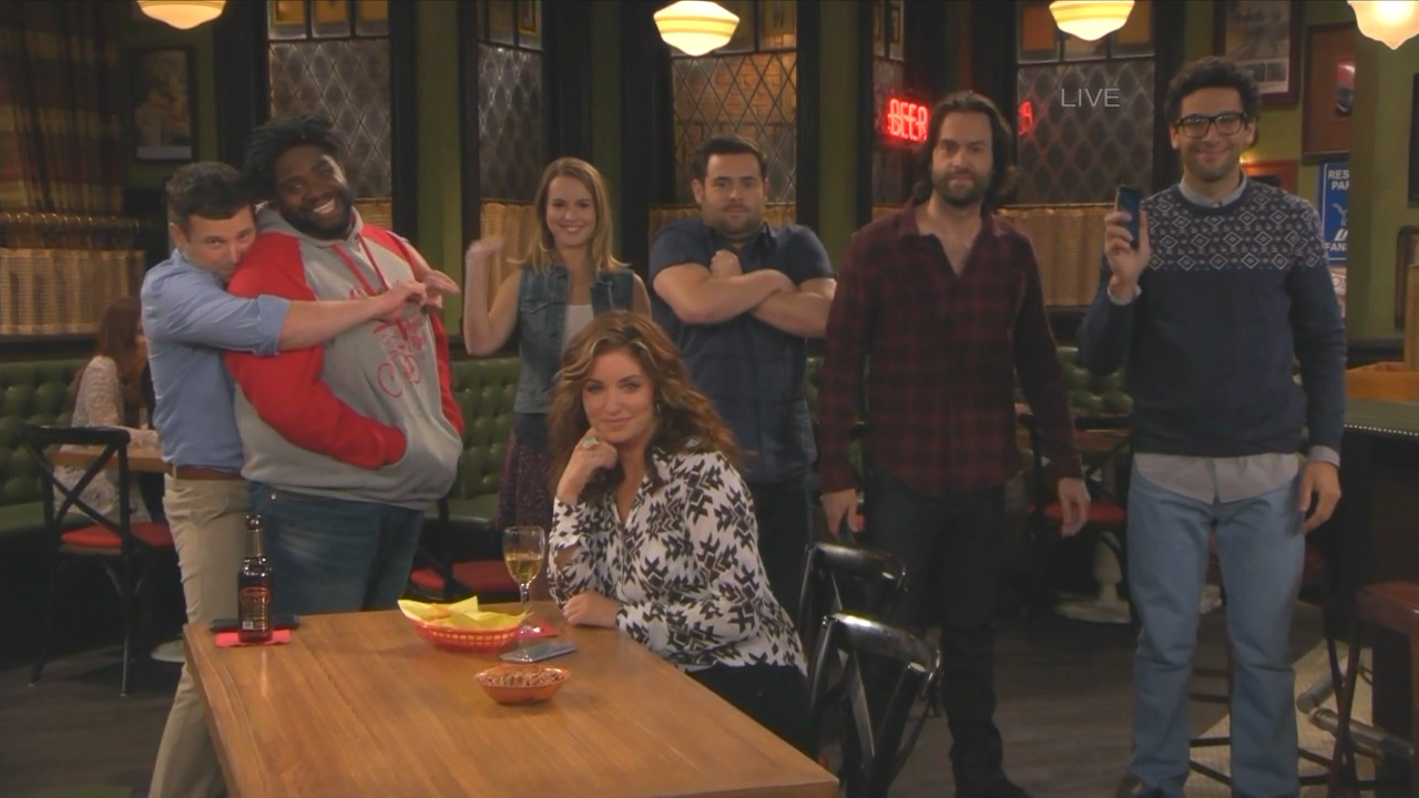 undateable_2014_s03e01-e02_west_feed_720p_hdtv_x264-killers_mkv_20151010_180147_441.png