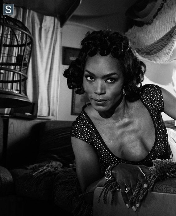 web_cast_detail_series_dsktp_angelabassett1_ahs_FULL.jpg