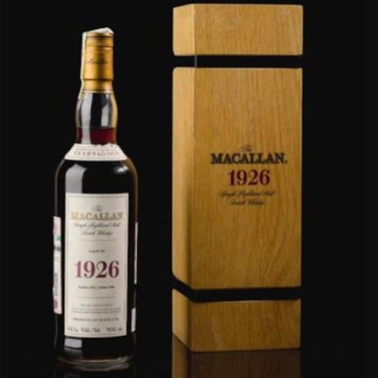 24,5 millió forint egy korty az 570 millió forintos whiskyből