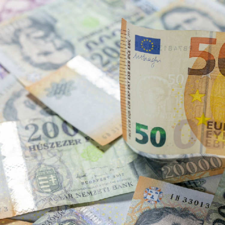 A forint és az EU-s eurók: örülünk vagy szomorkodunk?