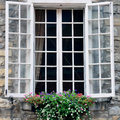 Gránit ablakpárkány: Tartósság és elegancia ötvözete