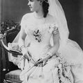 Milyen volt a menyasszonyi ruha divat a XIX.században?