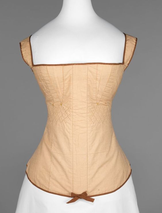 1815-25_corset_the_metropolitan_museum_of_art.jpg