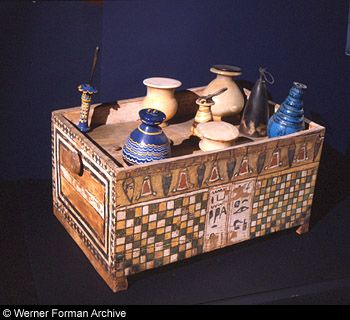 decorated_box_of_cosmetics_18th_dynasty_1386-1349_bc_museo_egizio_turin_ancient_egypt.jpg