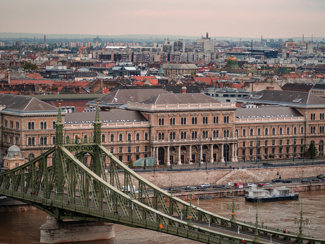 Felvételi 2021: Öt dolog, amiben eltér a Corvinus Ösztöndíj az államitól