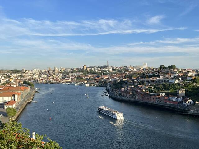 Barátok, tanulás, szörf – Kettősdiploma-beszámoló Portóból