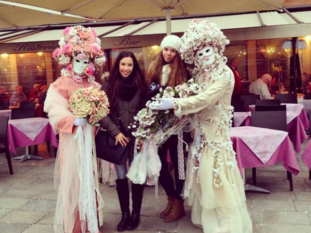 Színház az egész világ - Maszkok, édességek és turisták a velencei karneválon