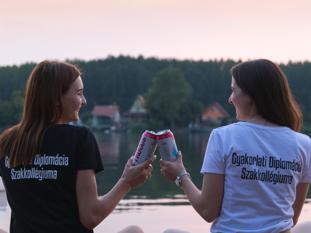 Sokszínű világnézetek a Gyakorlati Diplomácia Szakkollégiumában – Interjú a szervezetről és a közeledő felvételiről