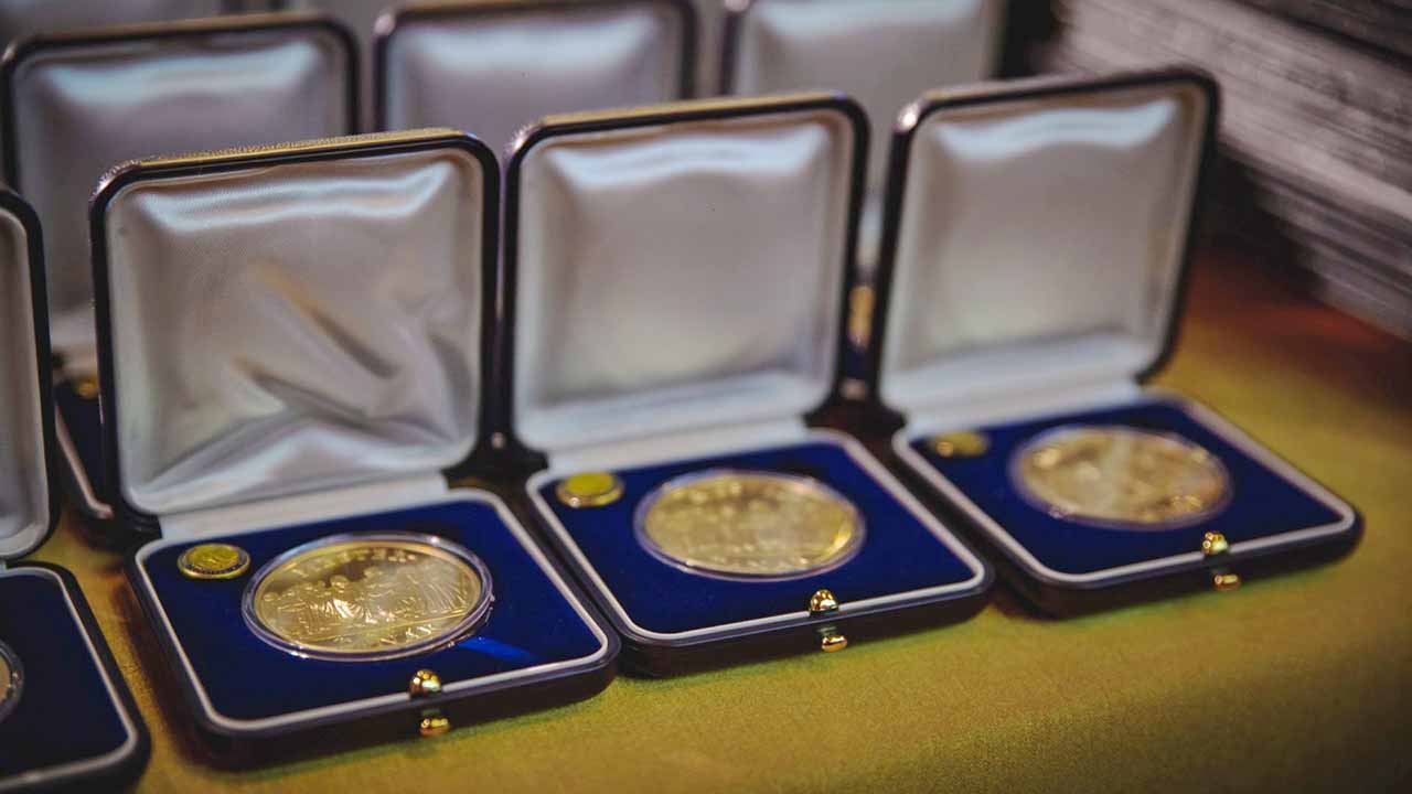 Aranyat érő karrier – interjú a Corvinus két Mestertanárával