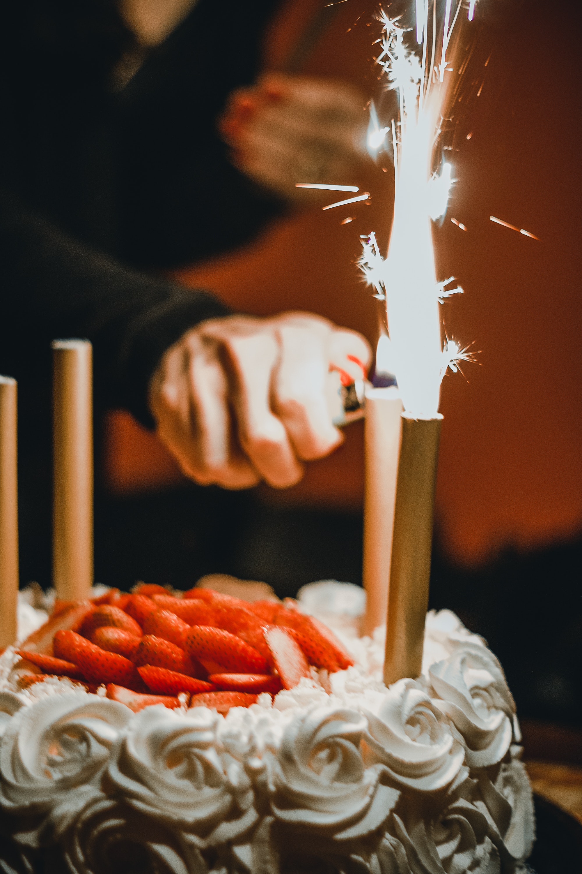 person-lighting-the-sparklers-1729797.jpg