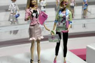 Barbie a un cerveau...