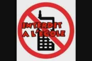 Des téléphones portables - bientôt interdits dans les écoles