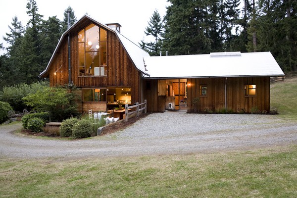 old-barn-transformed-into-home.jpg