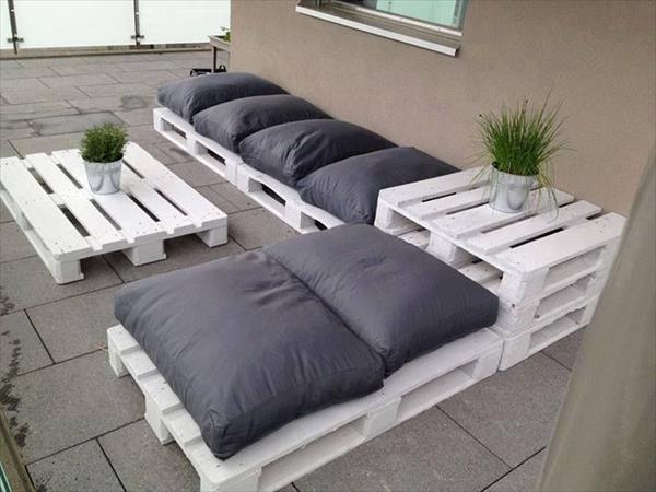pallet-outdoor-backless-sofa.jpg