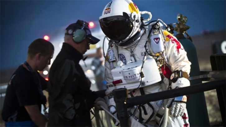 red-bull-stratos-02.png