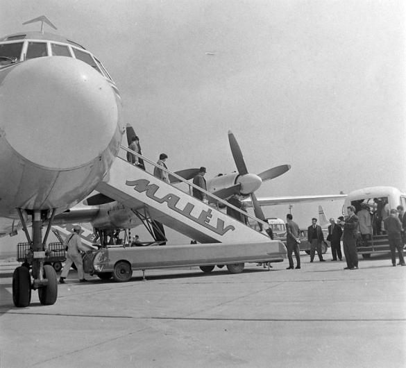 1960-as évek - a Malév IL-18-as repülőgép Ferihegyen