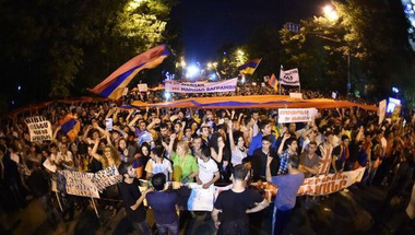 Electric Yerevan - tüntetések Örményországban