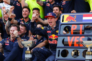 SPANYOL FORMA-1-ES NAGYDÍJ: VERSTAPPEN TÖRTÉNELMET ÍRT, ROSBERG ÉS HAMILTON KIESETT