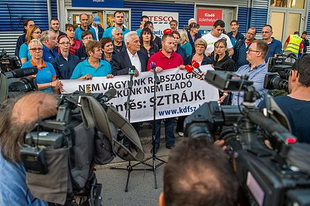 TESCO-SZTRÁJK: A BOLTOK 25 SZÁZALÉKÁBAN VAN FENNAKADÁS!