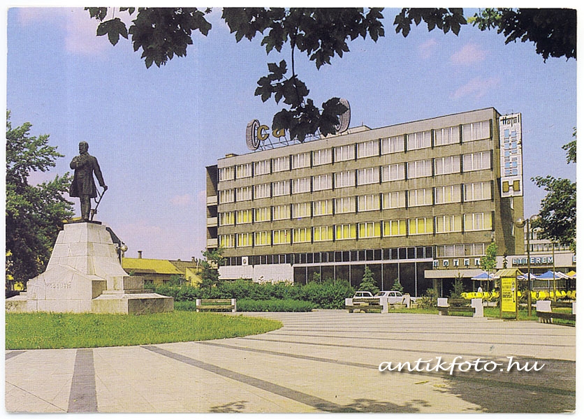 bekescsaba_koros_hotel_1983.jpg