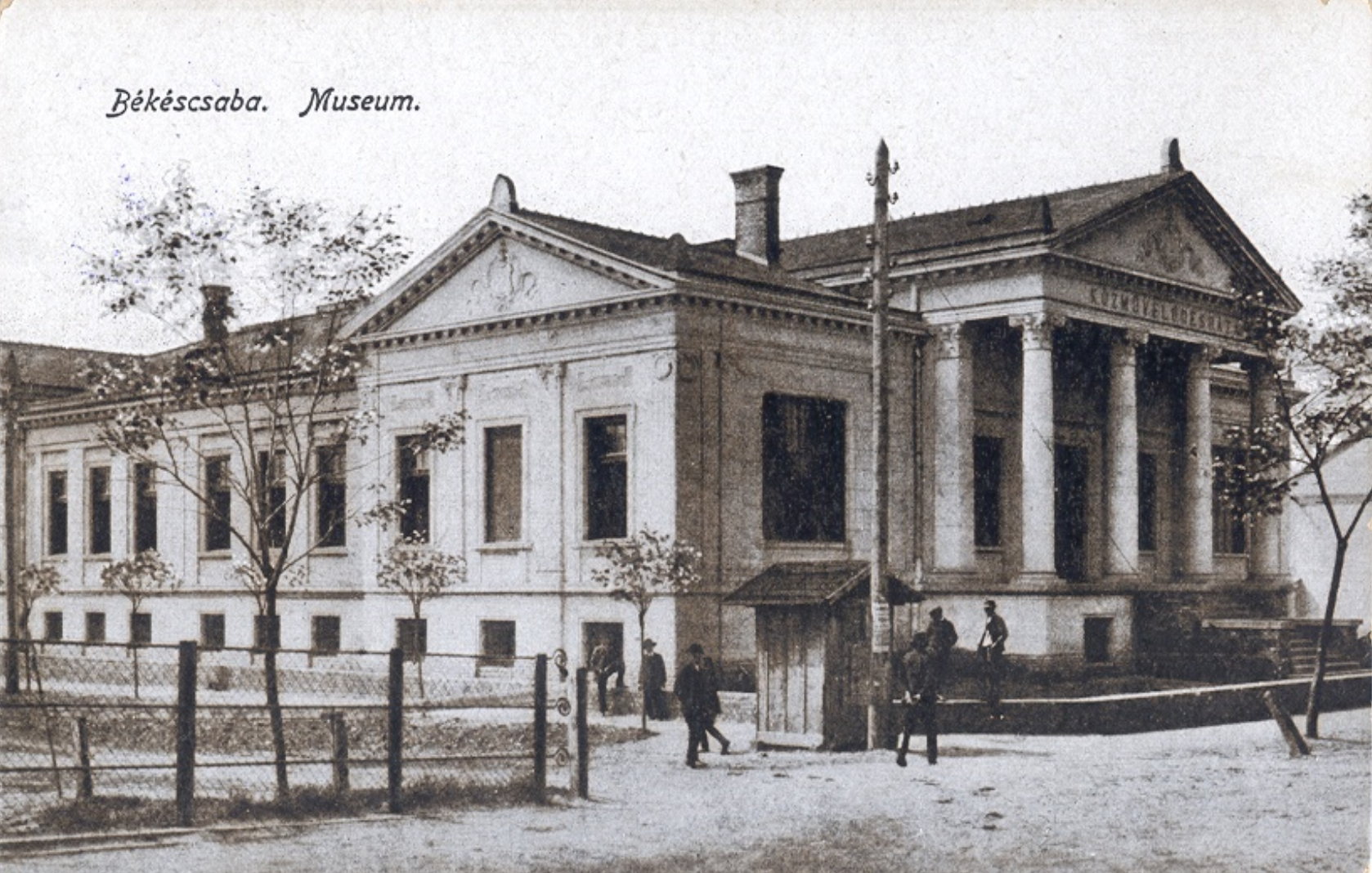 muzeum10esevek.jpg