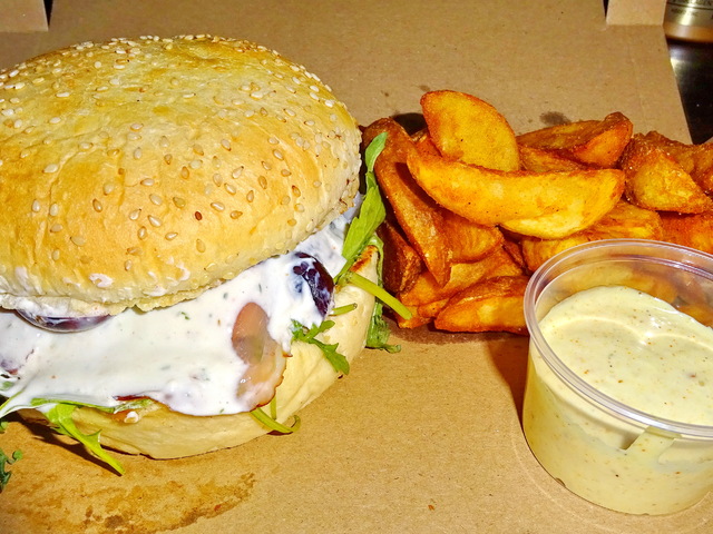 CAPRICCIOSA BURGER a Don Pepe februári kínálatában