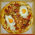 GYULAI KOLBÁSZOS SZOMBATI BRUNCH PIZZA