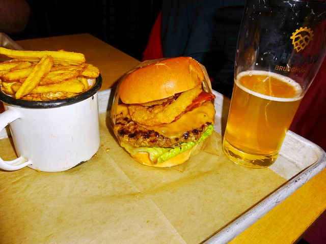 Izlandi Burger Mustra