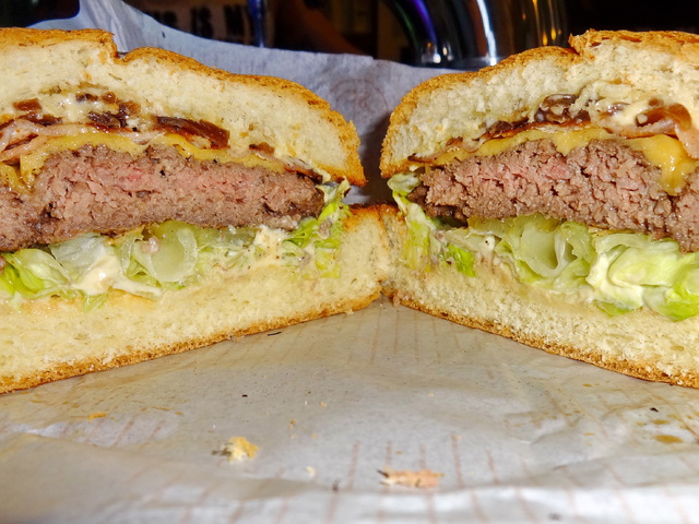 Burger Mustra #147 - Weberstreetfood, Kiskunfélegyháza