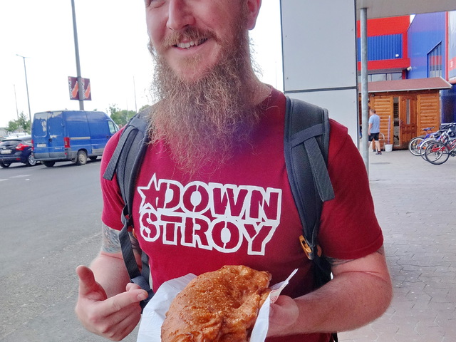 Lángos csodák a gyöngyösi Tesco előtt