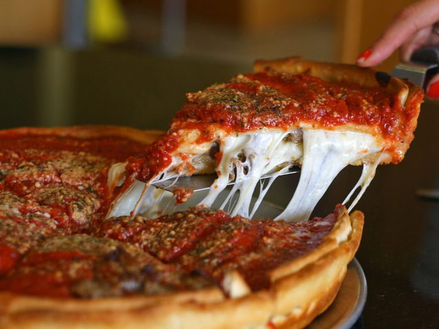 Május közepén nyit Magyarország első deep dish pizzériája!