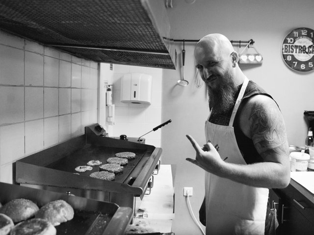 II. Csabi Konyhája & Grebb Burger Party