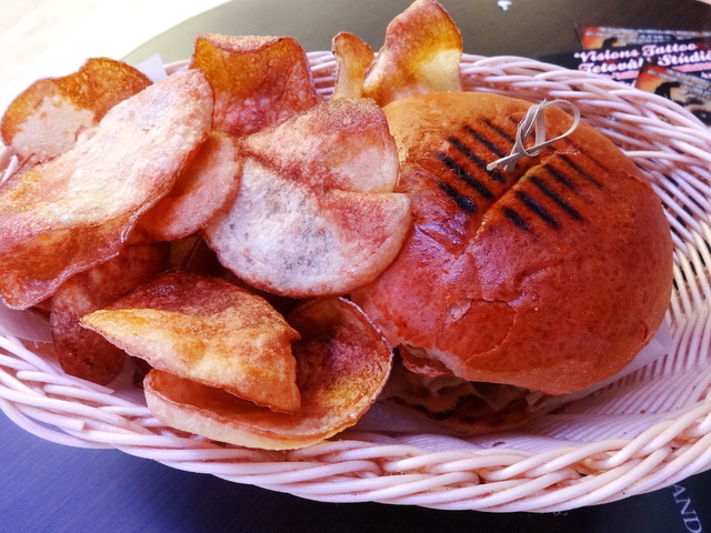 Burger Mustra #115 - Akvárium Klub, Budapest