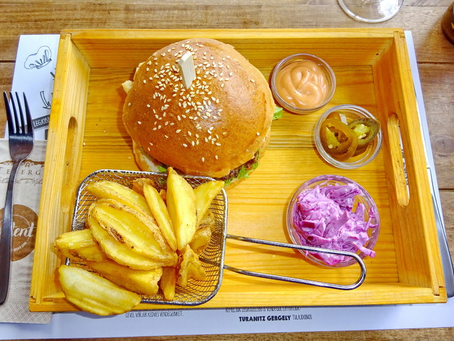 Burger Mustra #184 - Tekergő Étterem és Motel, Velence