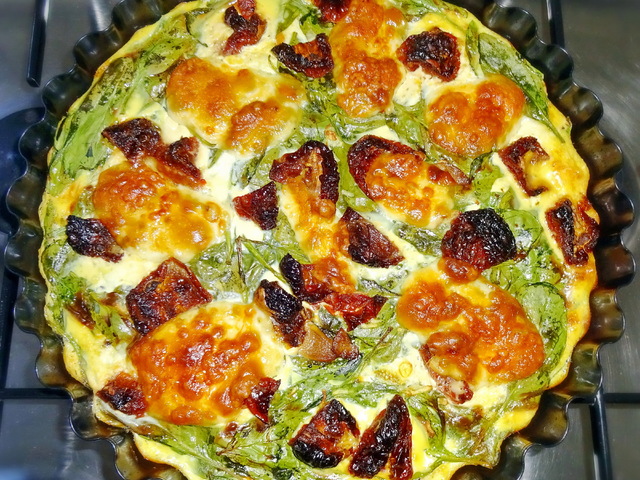 Spenótos-szárított paradicsomos édesburgonya quiche