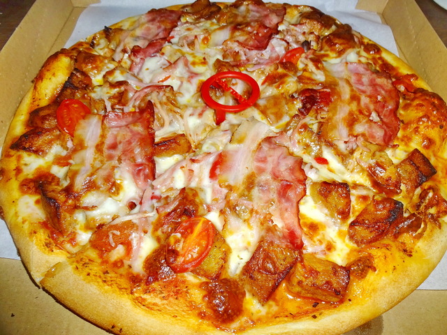 Brassói aprópecsenye, ami pizza