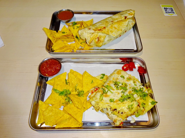 Papitos, Budapest