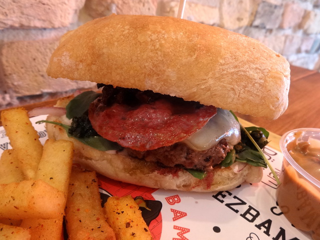A Bamba Marha júliusi ajánlata: Olasz Burger