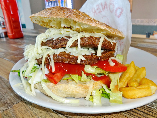 Burger Mustra #155 - Hari Kebab, Budapest