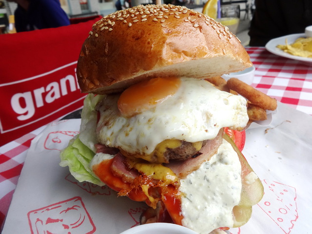 Burger Mustra #104 - Pietro Bisztró & Pizzéria, Siófok