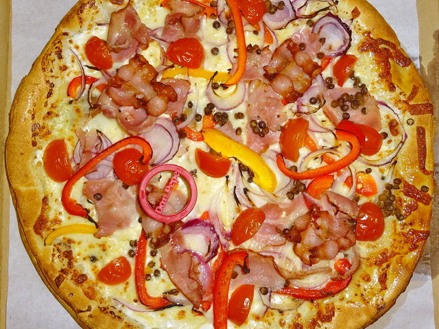 ÚJÉVI LENCSÉS SUPREME PIZZA