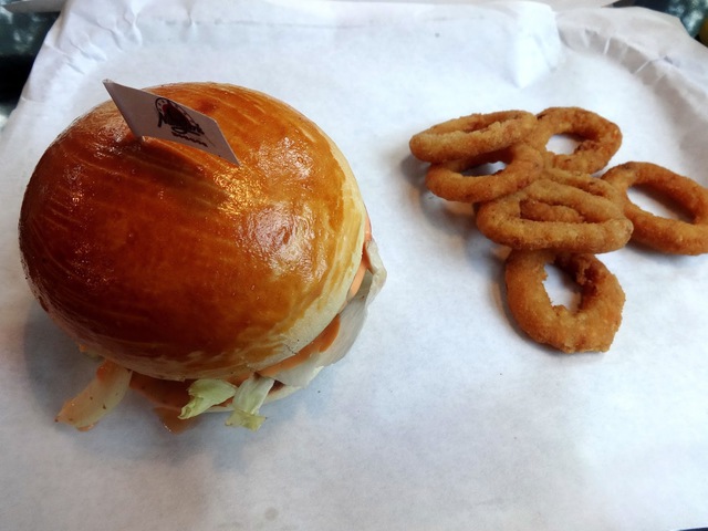 Burger Mustra #49 - New York Minute, Budapest