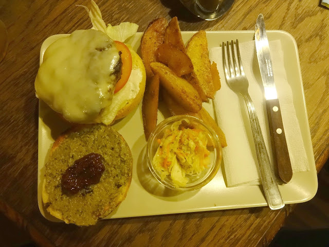 Burger Mustra #83 - Nyugi, Budapest