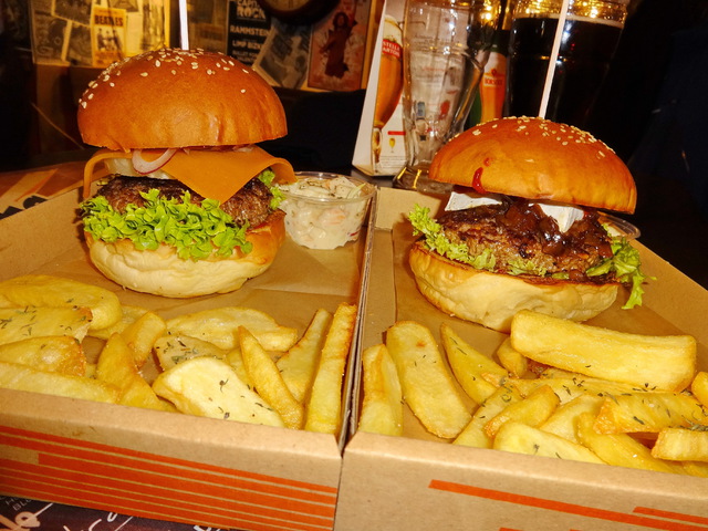 Burger Mustra #144 - Rock Burger Bár, Budapest